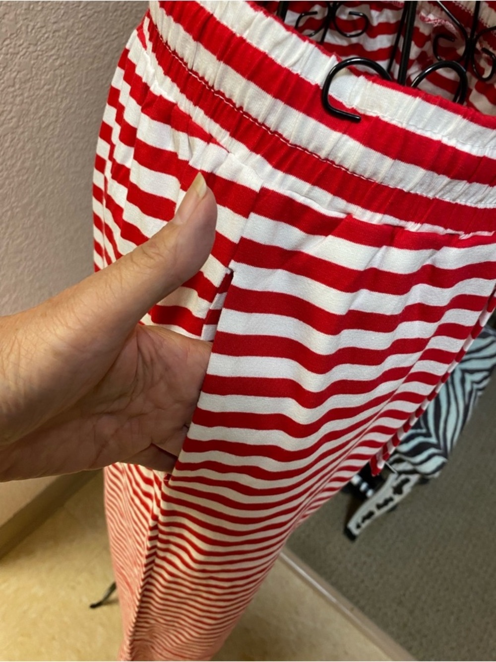 Women's Red & White Striped Pajama Set - Comfortable Lounge Top & Pants - Picture 10 of 13